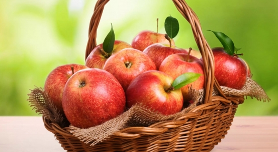 После совещания в управлении потребительского рынка и ценовой политики Липецкой области лебедянские яблоки в магазинах начали дешеветь
